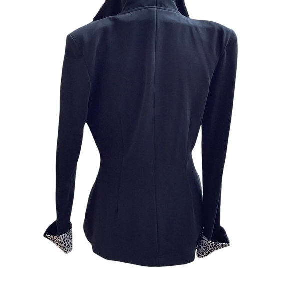 BETSY & ADAM JACKET WITH BLACK &  WHITE LEOPARD COLLAR & CUFFS.BROACH CLOSURE‎ . - Picture 7 of 16